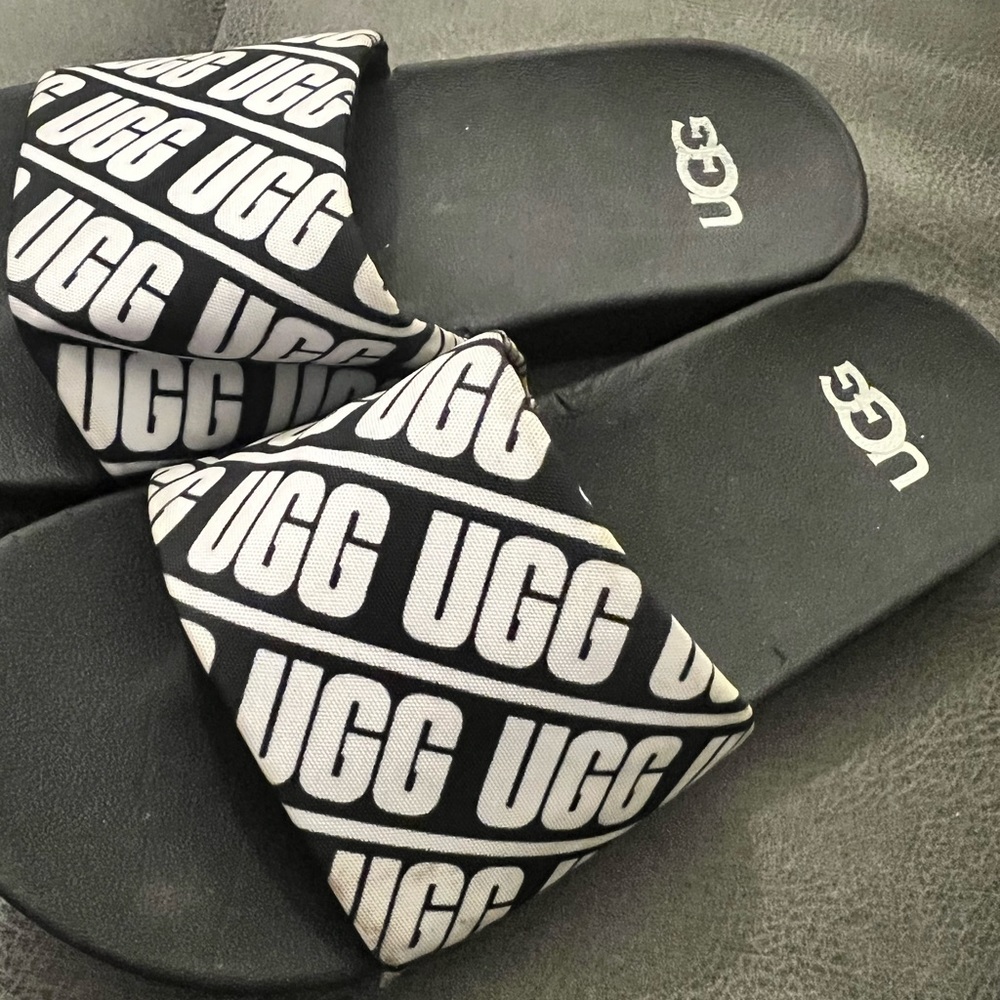 Ugg Flip Flop